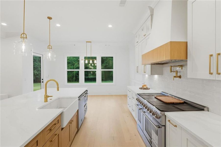 Furnished interior view inside a new home in , Jefferson (Image 9).