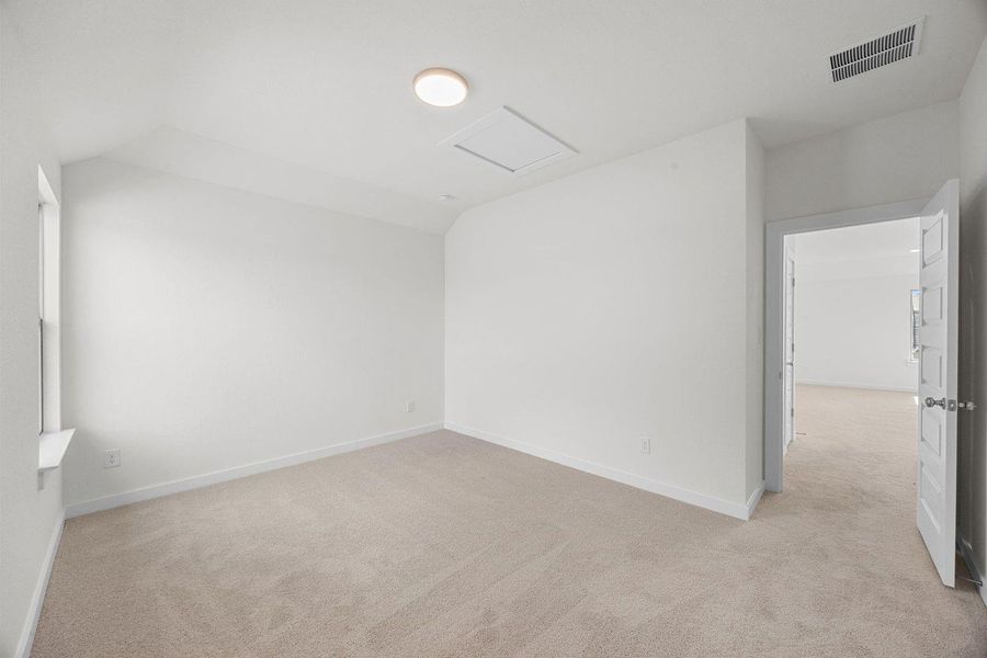 Spacious, unfurnished interior of a new home in Prairie Winds, Hutto (Image 29).