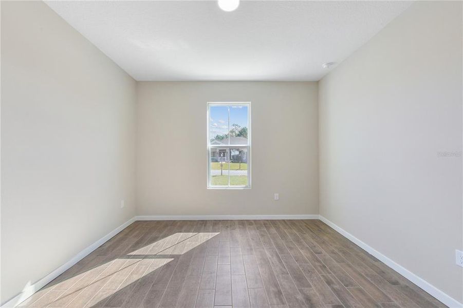 Spacious, unfurnished interior of a new home in , Dunnellon (Image 11).