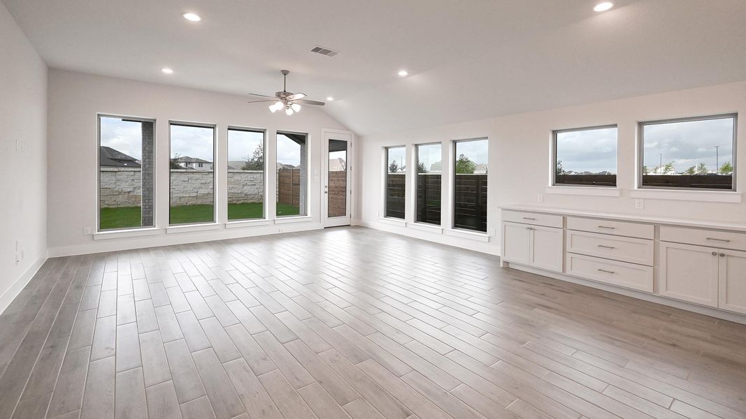 Spacious, unfurnished interior of a new home in Juniper Springs, Lockhart (Image 16).