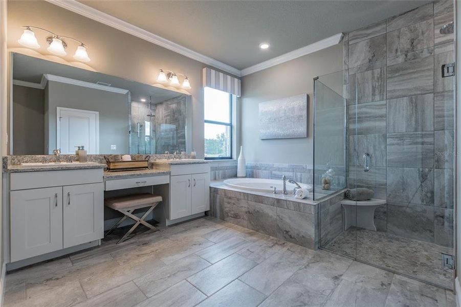 Furnished interior view inside a new home in , Tarpon Springs (Image 30).