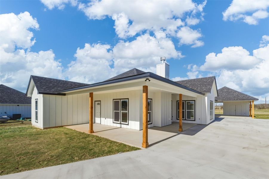 Exterior details and patio area of a home in , Franklin (Image 15).