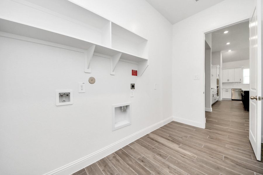 Spacious, unfurnished interior of a new home in Timber Hollow: Heritage Collection, Magnolia (Image 25).