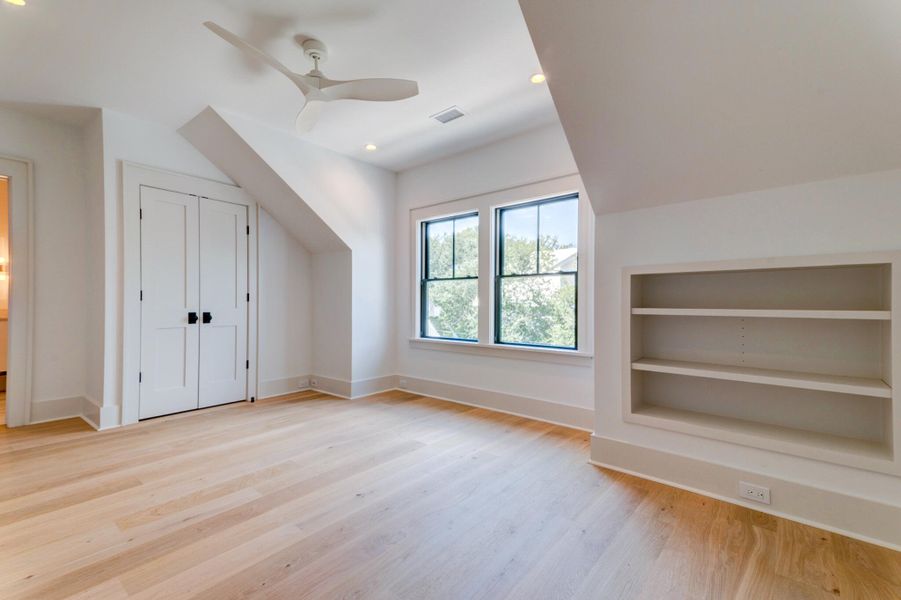 Spacious, unfurnished interior of a new home in , Sullivan's Island (Image 31). Spacious, unfurnished interior of a new home in , Sullivan's Island (Image 31).