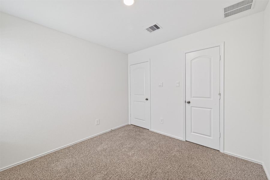 Spacious, unfurnished interior of a new home in Breckenridge Forest, Spring (Image 36).