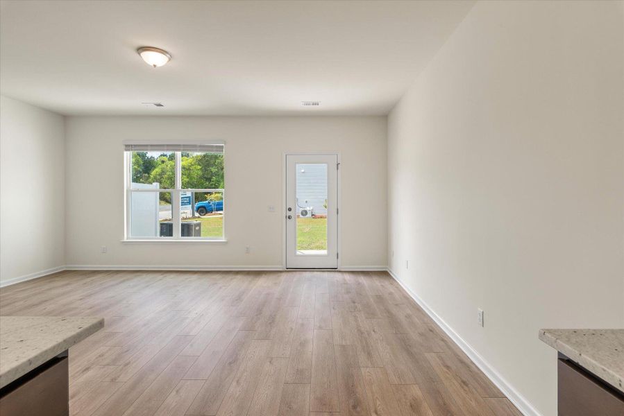 Spacious, unfurnished interior of a new home in The Landings at Montague, Goose Creek (Image 19).