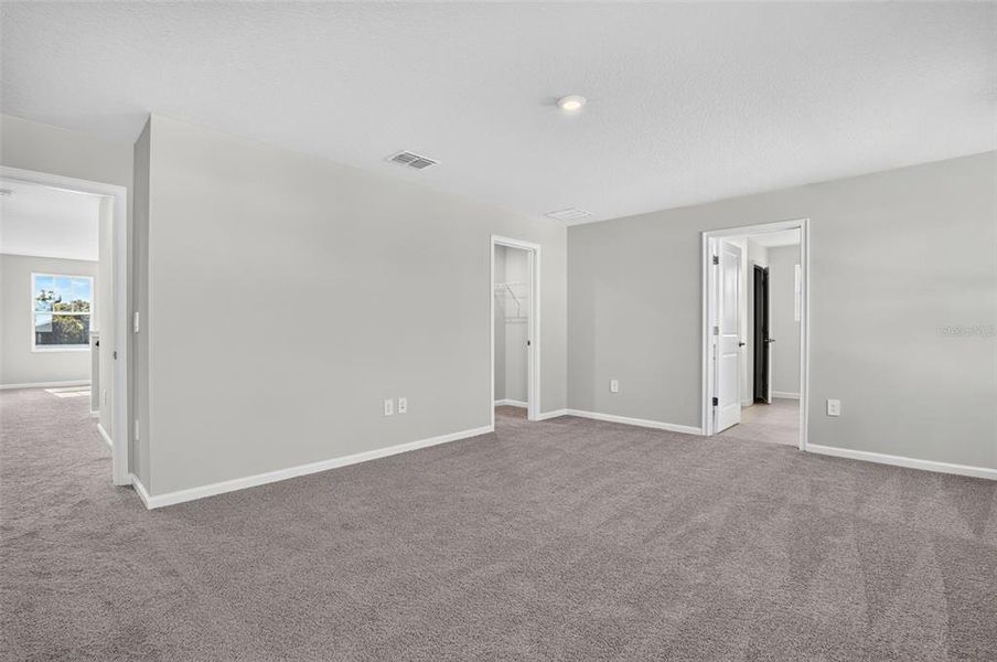 Spacious, unfurnished interior of a new home in Sanderling, Palmetto (Image 19).