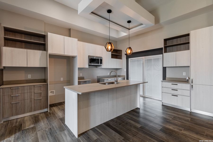 Furnished interior view inside a new home in , Eagle Pass (Image 4).