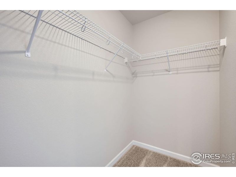 Spacious, unfurnished interior of a new home in Johnstown Village, Johnstown (Image 21).