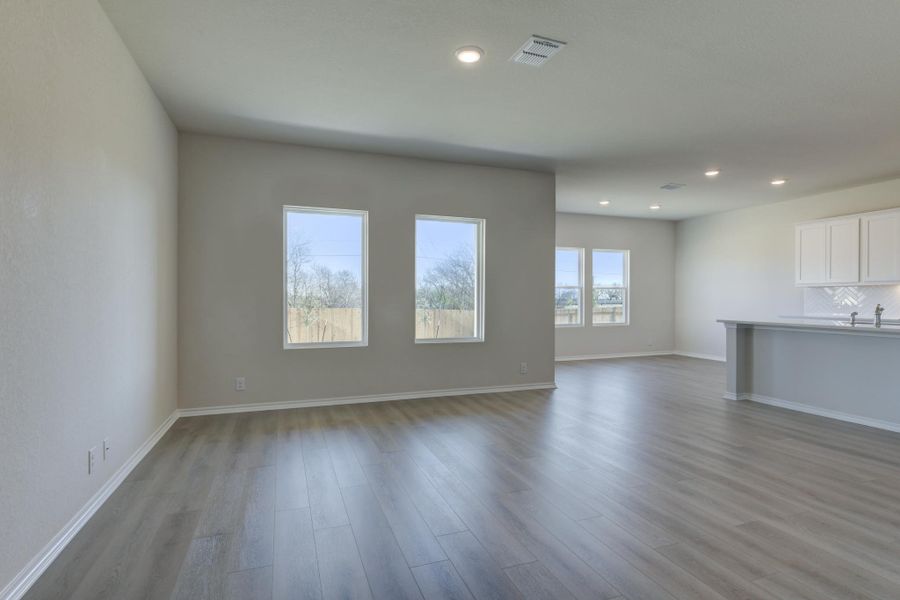 Representative unfurnished interior of a home built from the Placid by Ashton Woods in Meadows at Hennersby Hollow 40's, San Antonio (Image 11).