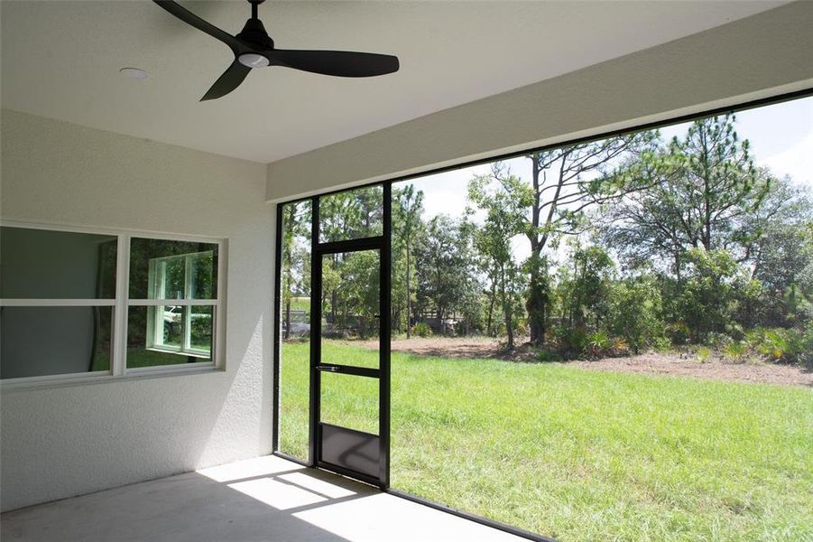 Exterior details and patio area of a home in , Weeki Wachee (Image 21).