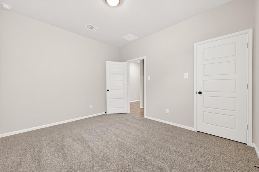 Spacious, unfurnished interior of a new home in La Segarra, Brookshire (Image 32). Spacious, unfurnished interior of a new home in La Segarra, Brookshire (Image 32).