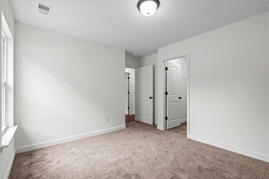 Representative unfurnished interior of a home built from the Kline by Enchanted Homes in Gentry Place, Spartanburg (Image 18).