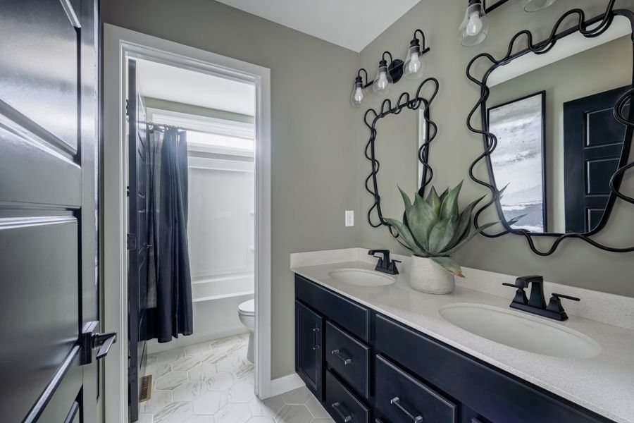 Representative furnished interior of a home built from the Blair by Fischer Homes in Twin Lakes, Hoschton (Image 36).
