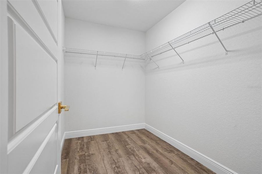 Spacious, unfurnished interior of a new home in , Citrus Springs (Image 20).