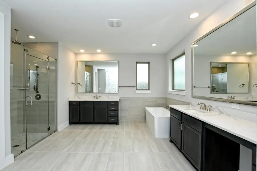 Representative furnished interior of a home built from the Llano II by Giddens Homes in Whispering Wind, Bertram (Image 19). Representative furnished interior of a home built from the Llano II by Giddens Homes in Whispering Wind, Bertram (Image 19).
