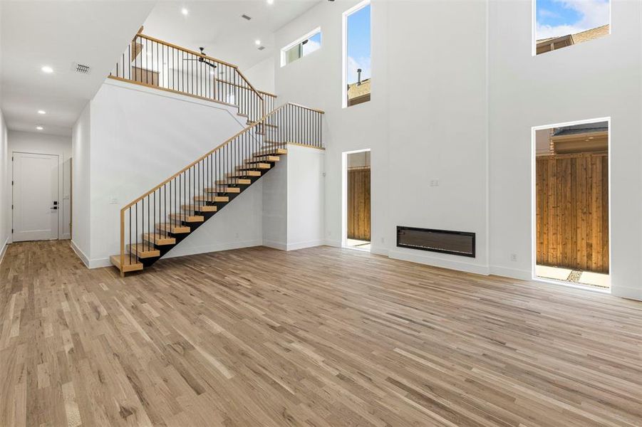 Spacious, unfurnished interior of a new home in , Dallas (Image 21).