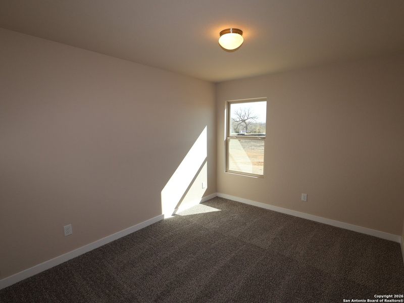 Spacious, unfurnished interior of a new home in Greenspoint Heights, San Antonio (Image 27).