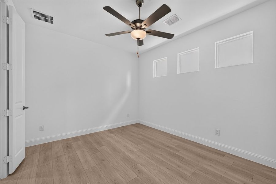 Spacious, unfurnished interior of a new home in South Oak, Lakewood Village (Image 27).