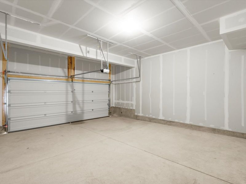 Spacious, unfurnished interior of a new home in Lake Bluff, Greeley (Image 13). Spacious, unfurnished interior of a new home in Lake Bluff, Greeley (Image 13).