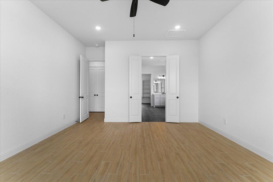 Representative unfurnished interior of a home built from the The Aylin by Doug Parr Custom Homes in Kessler Farms, Brock (Image 39).