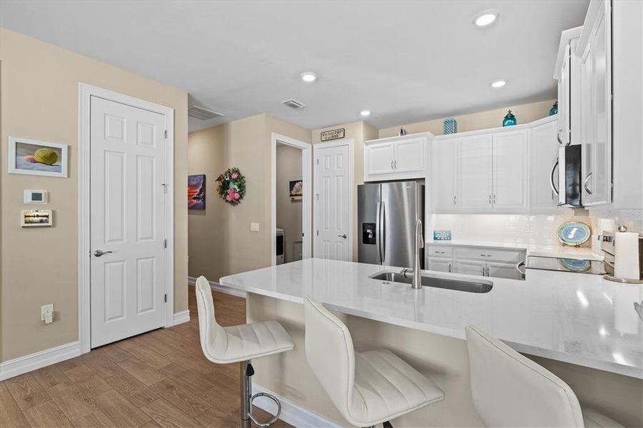 Furnished interior view inside a new home in , Venice (Image 35).