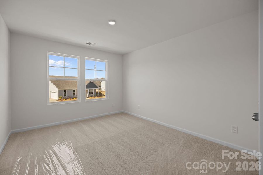 Spacious, unfurnished interior of a new home in McFarland Estates, York (Image 14).