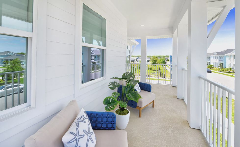 Exterior details and patio area of a home in Persimmon Park, Wesley Chapel (Image 4).