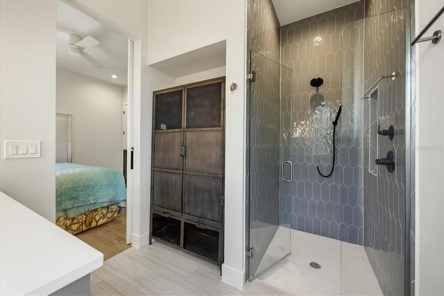 Furnished interior view inside a new home in , Winter Park (Image 27).