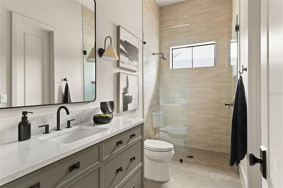 Furnished interior view inside a new home in , Orlando (Image 53).