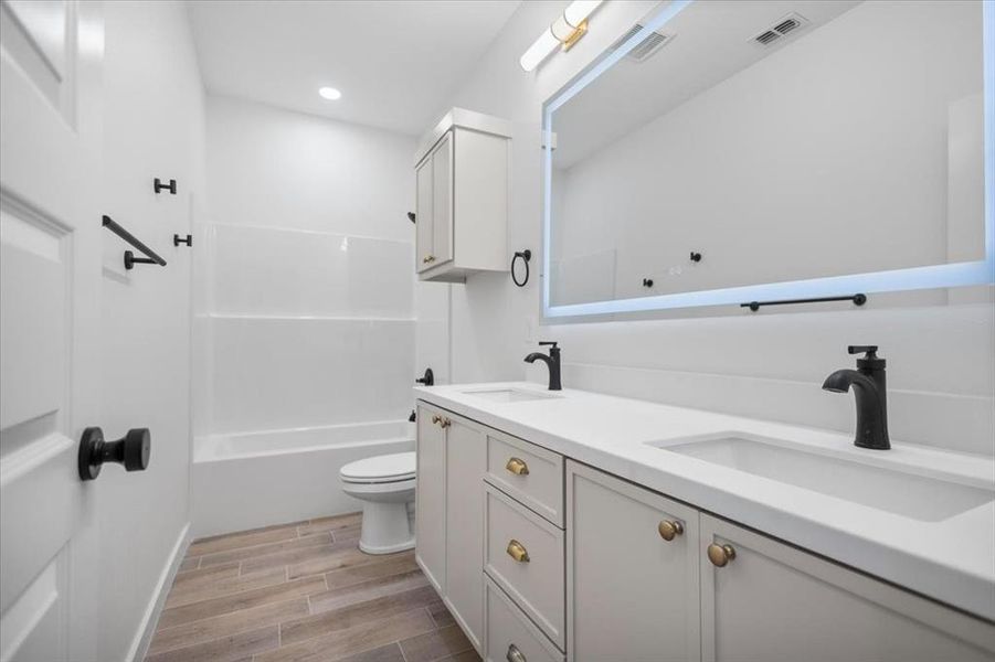 Furnished interior view inside a new home in , Lindale (Image 10).