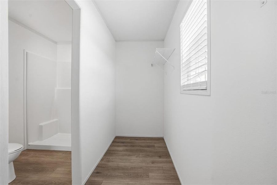 Spacious, unfurnished interior of a new home in , Brooksville (Image 32).