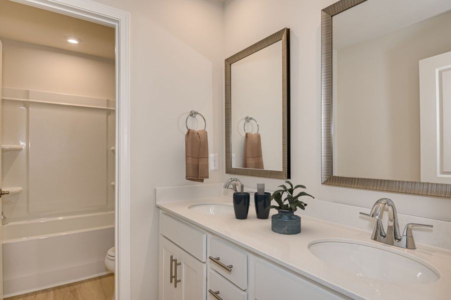 Full Bathroom Full Bathroom