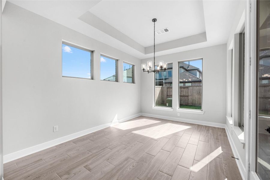 Spacious, unfurnished interior of a new home in , Fulshear (Image 9).