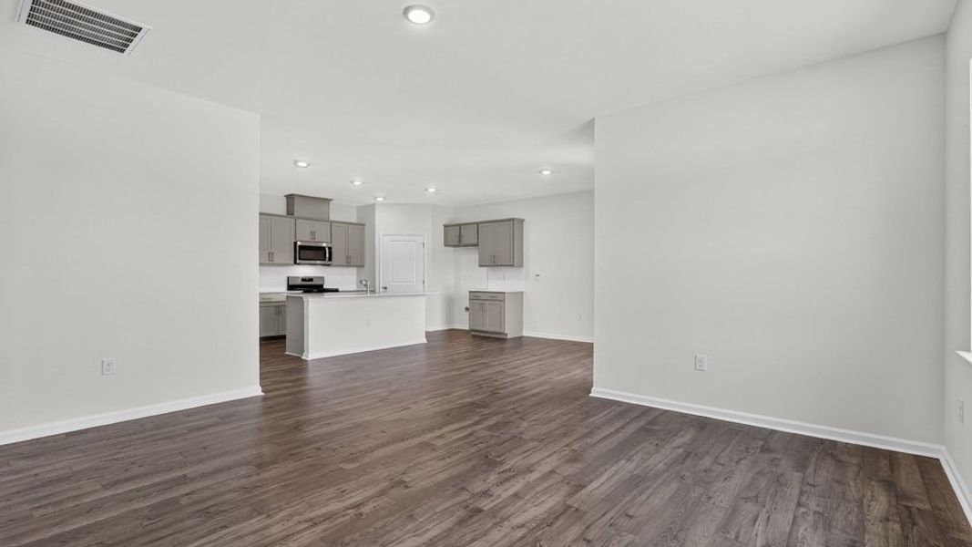 Spacious, unfurnished interior of a new home in The Grove at Matthews Landing, Fuquay Varina (Image 20).