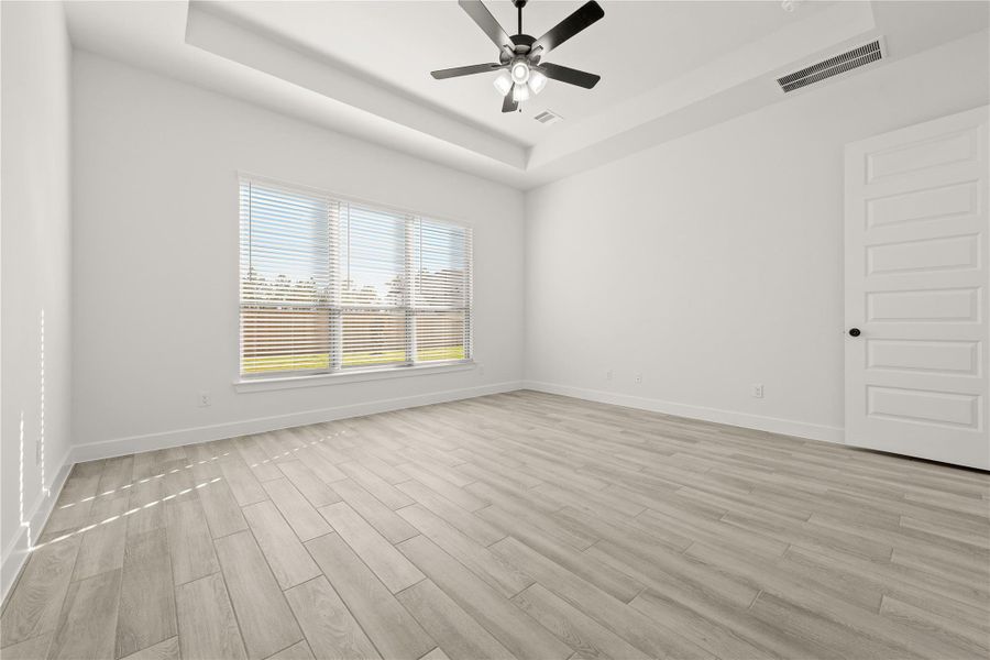 Spacious, unfurnished interior of a new home in Kresston - 65', Montgomery (Image 13). Spacious, unfurnished interior of a new home in Kresston - 65', Montgomery (Image 13).