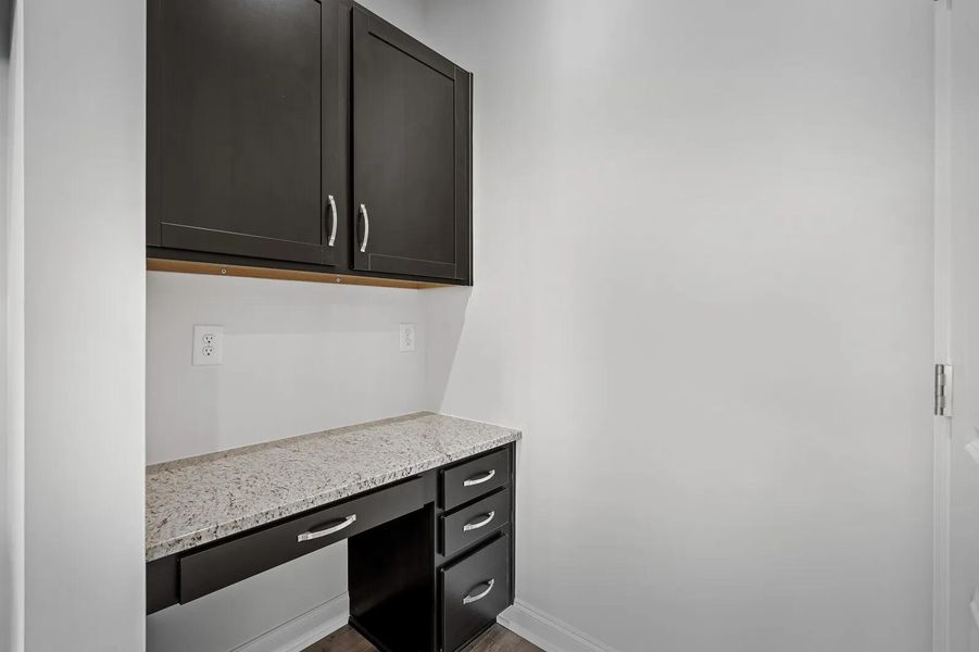 The Blackwell B Pocket Office