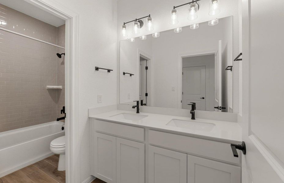 Furnished interior view inside a new home in Crescent Bluff, Georgetown (Image 11).