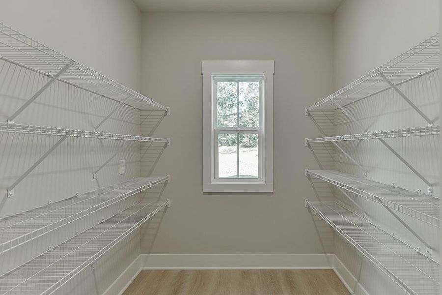 Spacious, unfurnished interior of a new home in , Jefferson (Image 34).