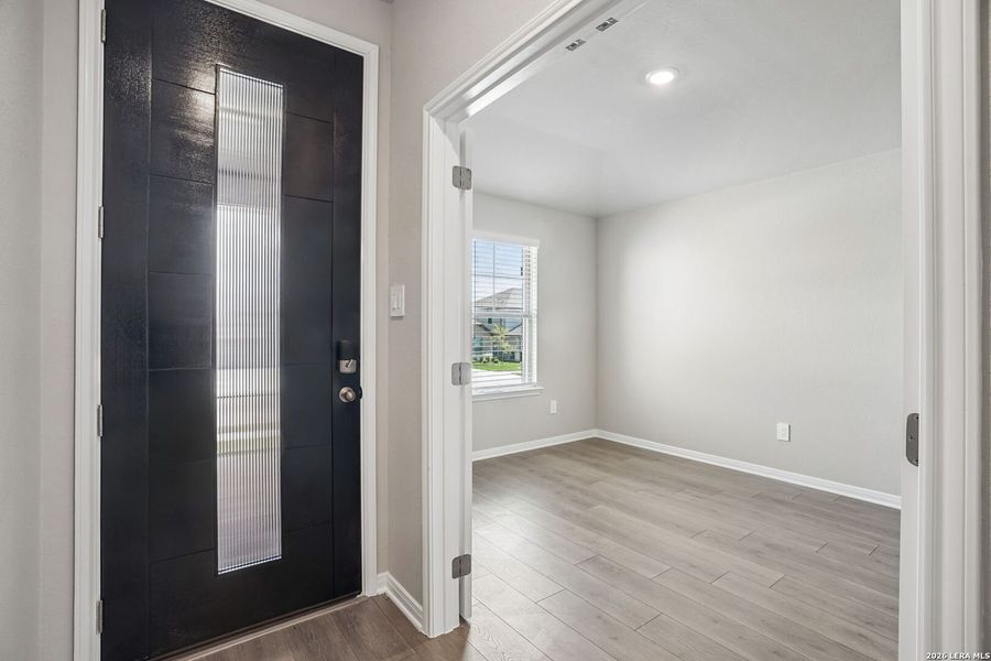 Spacious, unfurnished interior of a new home in Legendary Trails - Premier Series, Cibolo (Image 36).