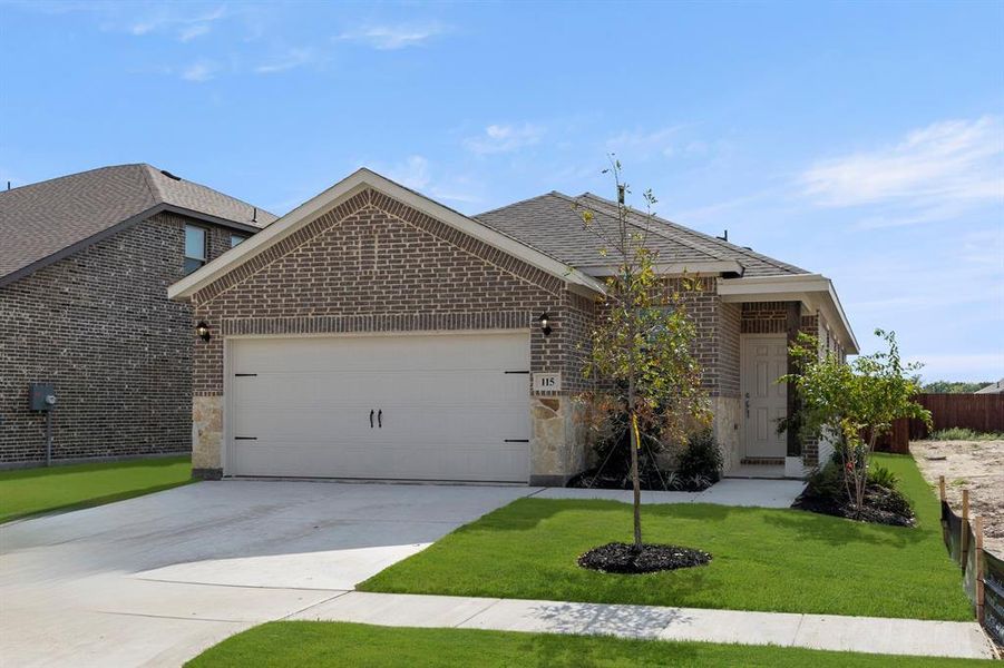 02. 115 Van Horn - Front (2) 02. 115 Van Horn - Front (2)