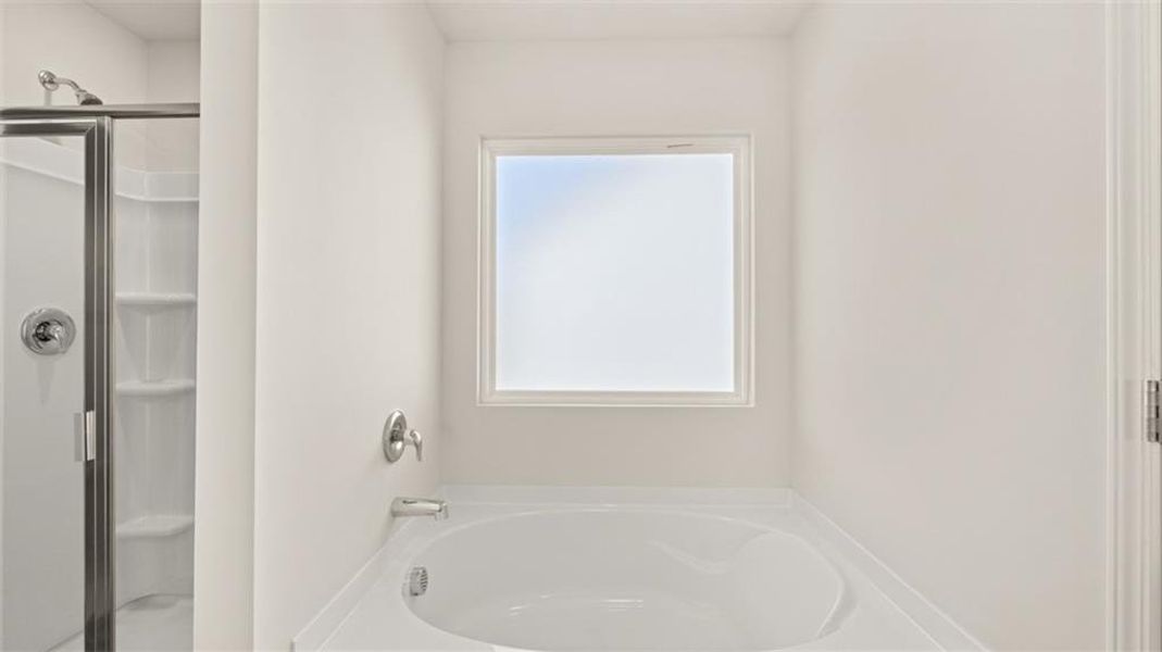 Close-up of interior finishes inside a home in Cedar Ridge - Locust Grove Station, Locust Grove (Image 13).