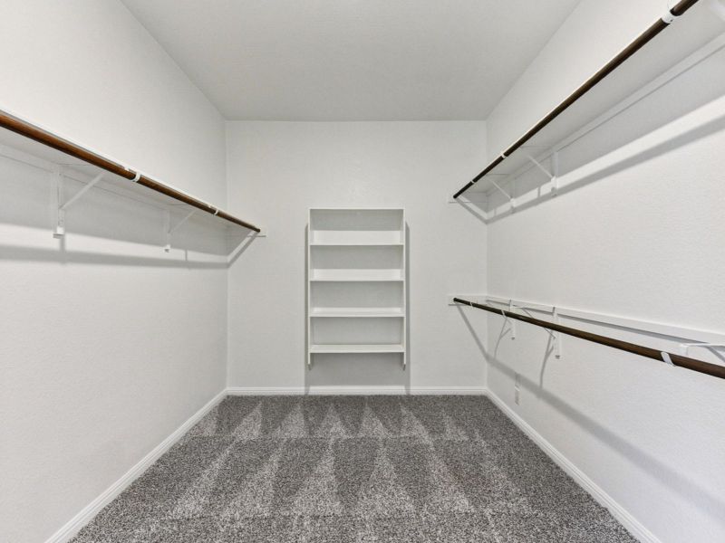 Spacious, unfurnished interior of a new home in Big Sky Ranch - Executive Collection, Dripping Springs (Image 13).