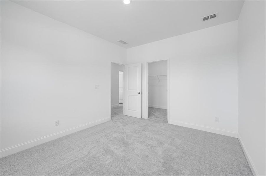 Spacious, unfurnished interior of a new home in Oakmead, Buford (Image 12).