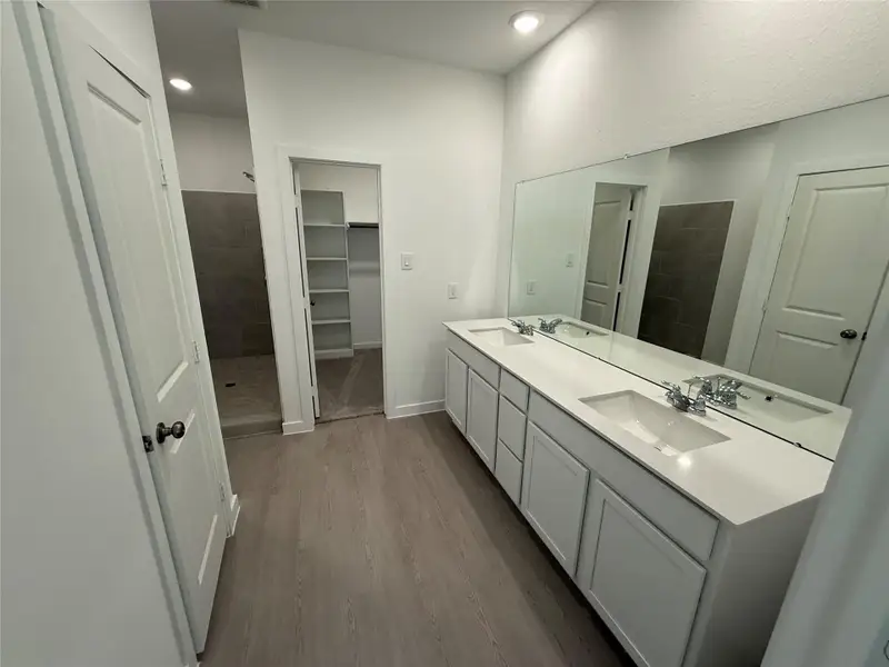 **Photos are for illustrative purpose only. This is not the actual home.**