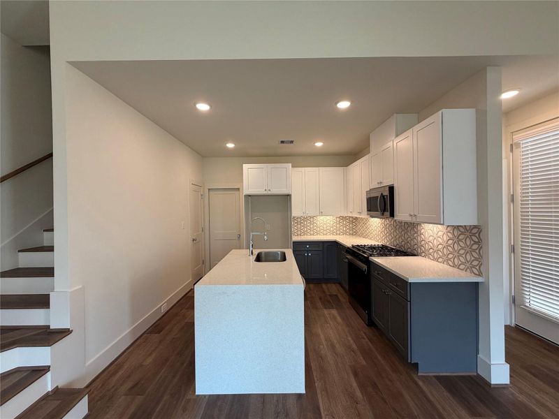 Furnished interior view inside a new home in , Houston (Image 5). Furnished interior view inside a new home in , Houston (Image 5).