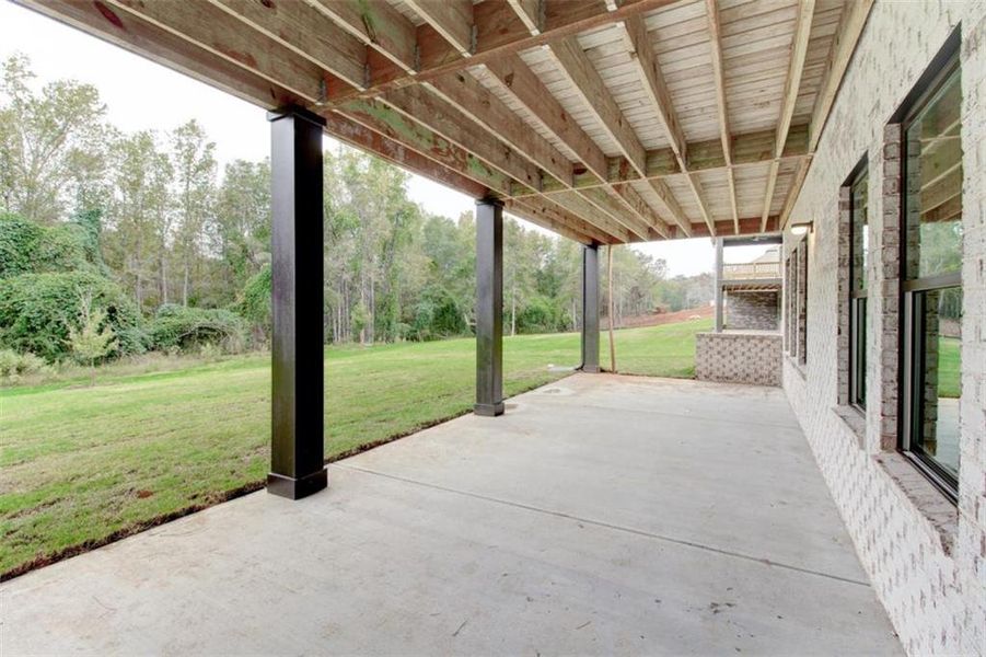 Exterior details and patio area of a home in , Conyers (Image 1).