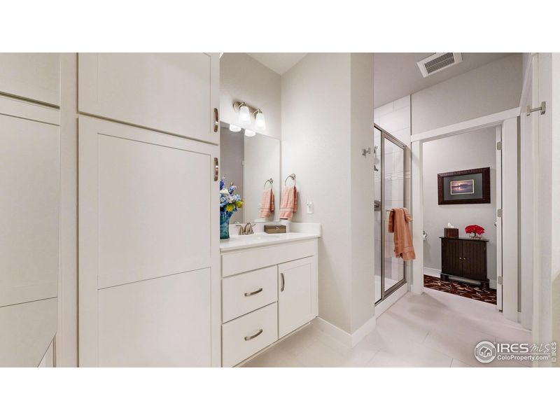 Furnished interior view inside a new home in The Lakes at Centerra - Discovery, Loveland (Image 18).