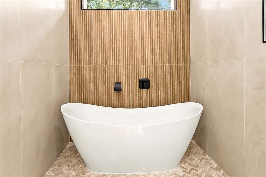 Close-up of interior finishes inside a home in , Tampa (Image 12). Close-up of interior finishes inside a home in , Tampa (Image 12).