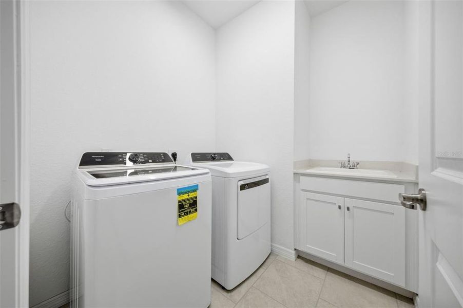 Close-up of interior finishes inside a home in Rye Ranch, Parrish (Image 11).